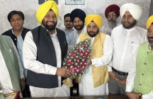 केबिनेट मंत्रियों की मौजूदगी में बलकार सिंह ने स्थानीय निकाय और संसदीय मामलों के मंत्री के तौर पर कार्यभार संभाला, पढ़ें