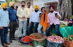 कोई दूध बेचने वाला तो कोई सब्जी की फड़ी लगाने वाला…आप ने पंजाब में मामूली वालंटियर्स को सौंपी मार्केट कमेटी की कमान, पढ़ें
