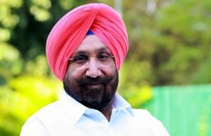 पूर्व जेल मंत्री सुखजिंदर रंधावा ने LIVE इंटरव्यू दौरान पत्रकार को चलती गाड़ी से उतारा, पढ़ें पूरी खबर