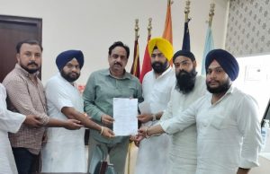 जालंधर में गौ मांस की फैक्टरी चलाने वाला वैभव दीवान 14 दिन बाद भी पुलिस गिरफ्त से दूर, राष्ट्रीय एकता दल और यूथ अकाली दल ने गिरफ्तारी मांगी, पढ़ें