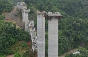 बड़ी खबर : मिजोरम में रेलवे का पुल गिरा, 17 लोगों की मौत, PM ने किया मुआवजे का ऐलान, पढ़ें