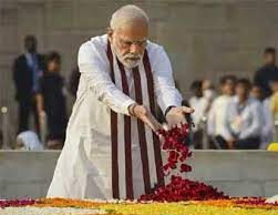 प्रधानमंत्री मोदी ने ‘बापू’ को किया नमन