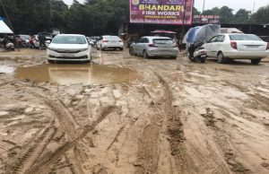 पटाखा मार्कीट बारिश की भेंट चढ़ी