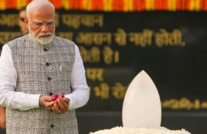 PM Modi ने Atal Bihari Vajpayee को दी श्रद्धांजलि, कहा- पूरा जीवन देश के नाम समर्पित किया