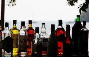 Chandigarh: शराब की दुकानों पर लगी रोक हटाई गई, सुप्रीम कोर्ट ने रोक हटाई