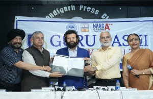 गुरु काशी में गूंजेंगे सूफी राग: Hansraj Hans बने विरासत पीठ के नए अध्यक्ष