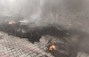 Jalandhar में दो फैक्ट्रियों में लगी भीषण आग, मौके पर पहुंची दमकल की कई गाड़ियां