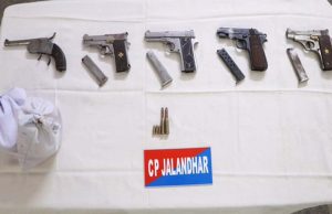 Jalandhar Police की बड़ी कार्रवाई, नशा व हथियार तस्करी गिरोह का पर्दाफाश, 5 आरोपी गिरफ्तार