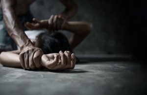 Interview के लिए महिला को होटल में ले गया फैक्टरी का जनरल मैनेजर, नशीला पदार्थ पिलाकर किया दुष्कर्म