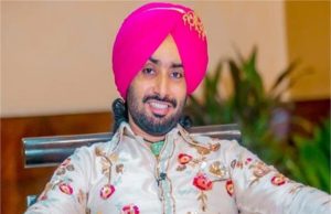सूफी गायक Satinder Sartaaj के शो में जबरदस्त हंगामा, SHO से धक्का-मुक्की