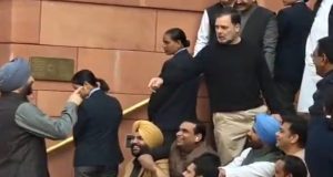 Rahul Gandhi ने Ravneet Bittu को कहा ‘गद्दार’, जवाब में मंत्री ने कहा- देश के दुश्मनों से