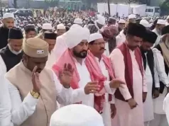 जालंधर में ईदगाह पहुंचे सांसद चन्नी:मुस्लिम लुक में नजर आए, नमाज में हुए शामिल, ईद की दी बधाई, बोले- अल्लाह कांग्रेस की सरकार लाए