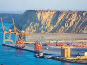 होर्मुज स्ट्रेट पर बढ़ा तनाव, मनमानी पर उतरा ईरान… जहाजों से वसूल रहा भारी रकम!