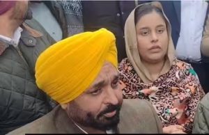 ਸੀਐਮ ਭਗਵੰਤ ਮਾਨ ਪਰਿਵਾਰ ਸਮੇਤ ਫਤਿਹਗੜ੍ਹ ਸਾਹਿਬ ਨਤਮਸਤਕ