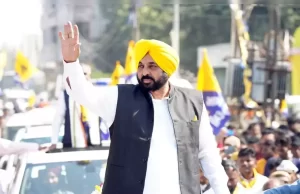 ਸੀਐਮ ਭਗਵੰਤ ਮਾਨ ਨੇ ਤਿਰੰਗੇ ਝੰਡੇ ਦਾ ਕੀਤਾ ਅਪਮਾਨ