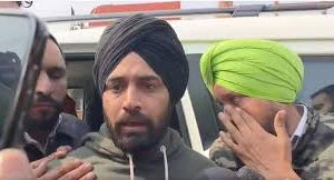 ਭਾਨਾ ਸਿੱਧੂ ਨਾਲ ਜੇਲ੍ਹ ‘ਚ ਹੋਇਆ ਤਸ਼ੱਦਦ, ਨੰਗਾ ਕਰਕੇ ਬਣਾਈ ਵੀਡੀਓ, ਬਰਫ਼ ‘ਤੇ ਲੰਮਾ ਪਾਇਆ ਹੋਰ ਪੜ੍ਹੋ ਕੀ ਕੀ ਕੀਤਾ