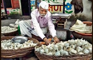 ਦਿਨੋ-ਦਿਨ ਵਧ ਰਿਹੈ ਲੱਸਣ ਦਾ ਭਾਅ…