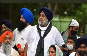 ਢਕੀ ਰਿੱਝ ਰਹੇ ਨੇ ਅਕਾਲੀ !