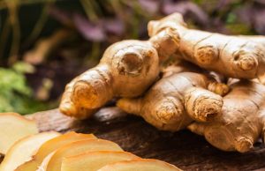 ਅਜਿਹੇ ਲੋਕਾਂ ਨੂੰ ਭੁੱਲ ਕੇ ਵੀ ਨਹੀਂ ਕਰਨਾ ਚਾਹੀਦਾ ਅਦਰਕ ਦਾ ਸੇਵਨ?