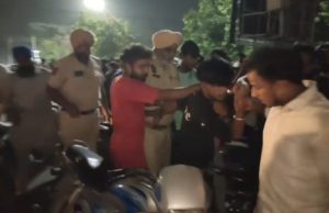 Punjab News: ਆਟੋ ਚਾਲਕ ਤੋਂ ਤੇਜ਼ਦਾਰ ਹਥਿਆਰਾਂ ਦੇ ਨਾਲ ਬਦਮਾਸ਼ ਕਰ ਰਹੇ ਸੀ ਲੁੱਟ,Zomato Boys ਨੇ ਕਾਬੂ ਕਰ ਕੀਤੇ ਪੁਲਿਸ ਹਵਾਲੇ