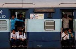 Punjab News: ਅੰਮ੍ਰਿਤਸਰ ਐਕਸਪ੍ਰੈੱਸ ਸਾਢੇ ਨੌਂ ਘੰਟੇ ਲੇਟ, ਕਈ ਰੇਲਗੱਡੀਆਂ ਡਾਇਵਰਟ; ਯਾਤਰੀ ਹੋਏ ਪਰੇਸ਼ਾਨ