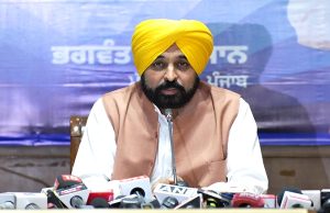 Punjab News: ਜਲਦ ਹੀ ਸਰਕਾਰ ਸੂਬੇ ਦੇ ਰਾਜਪਾਲ ਬਨਵਾਰੀ ਲਾਲ ਪੁਰੋਹਿਤ ਤੋਂ ਮੋਹਿੰਦਰ ਭਗਤ ਨੂੰ ਸਹੁੰ ਚੁਕਾਉਣ ਦਾ ਸਮਾਂ ਲਵੇਗੀ !