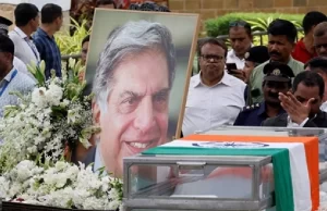 ਭਾਰਤ ਦਾ ਅਨਮੋਲ ਰਤਨ ਪੰਜ ਤੱਤਾਂ ‘ਚ ਵਿਲੀਨ, ਸ਼ਰਧਾਂਜਲੀ ਦੇਣ ਉਮੜਿਆ ਜਨ-ਸੈਲਾਬ