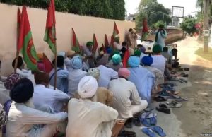 ਝੋਨੇ ਦੀ ਖ਼ਰੀਦ ਨਾ ਹੋਣ ਤੋਂ ਪਰੇਸ਼ਾਨ ਕਿਸਾਨਾਂ ਜਾਮ ਕੀਤਾ ਖੰਨਾ ਮਲੇਰਕੋਟਲਾ ਰੋਡ