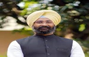 ਢੀਂਡਸਾ ਨੇ ਧਾਮੀ ਨੂੰ ਸੁਖਬੀਰ ਬਾਦਲ ਨੂੰ ਮਾਫੀ ਦਿਵਾਉਣ ਤੋਂ ਗ਼ੁਰੇਜ਼ ਕਰਨ ਦੀ ਦਿੱਤੀ ਸਲਾਹ ਕਿਹਾ- ਅਕਾਲੀ ਆਗੂਆਂ ਨੂੰ ਸਬਕ ਸਿੱਖਣ ਦੀ ਲੋੜ