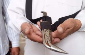 ਕਿਰਪਾਨ ’ਤੇ ਪਾਬੰਦੀ ਤੋਂ ਭੜਕ ਉੱਠੇ ਸਿੱਖ, ਧਾਰਮਿਕ ਆਜ਼ਾਦੀ ’ਤੇ ਹਮਲਾ ਕਰਾਰ, ਸ੍ਰੀ ਅਕਾਲ ਤਖ਼ਤ ਸਾਹਿਬ ਵੱਲੋਂ ਸ਼੍ਰੋਮਣੀ ਕਮੇਟੀ ਨੂੰ ਸਖਤ ਆਦੇਸ਼