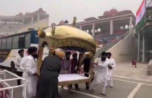 555ਵੇਂ ਪ੍ਰਕਾਸ਼ ਪੁਰਬ ਮੌਕੇ ਸੰਗਤਾਂ ਨੇ ਪਾਕਿਸਤਾਨ ਭੇਜੀ ਪਾਲਕੀ, ਵ੍ਹਾਘਾ ਬਾਰਡਰ ਦੀਆਂ ਮਨਮੋਹਕ ਤਸਵੀਰਾਂ