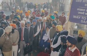 Sukhbir Singh Badal ਦੀ ਸਜ਼ਾ ਦਾ ਅੱਜ ਚੌਥਾ ਦਿਨ, Sri Keshgarh Sahib ਵਿੱਚ ਨਿਭਾ ਰਹੇ ਸੇਵਾ