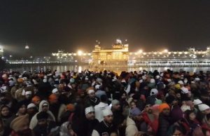 ਸਾਲ ਦੇ ਪਹਿਲੇ ਦਿਨ ਸਚਖੰਡ ਸ੍ਰੀ ਹਰਿਮੰਦਰ ਸਾਹਿਬ ਚ ਸੰਗਤਾਂ ਨੇ ਲਗਵਾਈ ਹਾਜ਼ਰੀ, ਸਰਬਤ ਦੇ ਭਲੇ ਦੀ ਕੀਤੀ ਅਰਦਾਸ