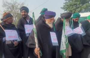 ਮਰਨ ਵਰਤ ‘ਤੇ ਬੈਠਿਆ 111 ਕਿਸਾਨਾਂ ਦਾ ਜੱਥਾ, ਕਾਲੇ ਕਪੜੇ ਪਾ ਕੀਤਾ ਰੋਸ ਵਿਖਾਵਾ