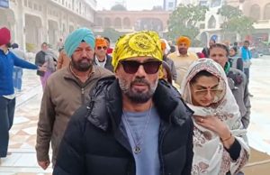 ਸ੍ਰੀ ਦਰਬਾਰ ਸਾਹਿਬ ਨਤਮਸਤਕ ਹੋਏ Sunil Shetty, ਕੀਤੀ ਸਰਬਤ ਦੇ ਭਲੇ ਦੀ ਅਰਦਾਸ