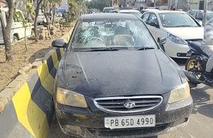Jalandhar ‘ਚ ਬਾਈਕ ਸਵਾਰ ਨੇ ਤੋੜੇ ਕਾਰ ਦੇ ਸ਼ੀਸ਼ੇ, CCTV ਬਾਹਰ ਆਉਣ ਤੋਂ ਬਾਅਦ ਵਜ੍ਹਾ ਆਈ ਸਾਹਮਣੇ