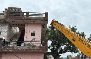 Patiala ‘ਚ ਨਸ਼ਾ ਤਸਕਰਾਂ ‘ਤੇ ਕਾਰਵਾਈ, Police ਨੇ ਘਰ ‘ਤੇ ਚਲਾਇਆ ਬੁਲਡੋਜ਼ਰ