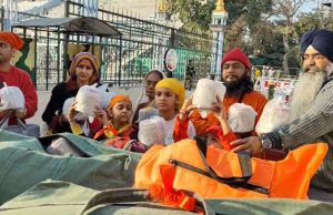 ਗੰਗਾ ਵਿਸਰਜਣ ਲਈ 400 Pakistani Hindus- Sikhsਦੀਆਂ ਅਸਤੀਆਂ ਪਹੁੰਚੀਆਂ ਭਾਰਤ, 8 ਸਾਲਾਂ ਤੋਂ ਨਹੀਂ ਮਿਲੀ ਸੀ ਮੁਕਤੀ