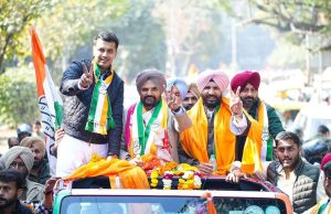 Sidhu Moosewala ਦੇ ਪਿਤਾ ਕਾਂਗਰਸ ਲਈ ਕਰ ਰਹੇ ਪ੍ਰਚਾਰ, ਦਿੱਲੀ ਵਿਧਾਨ ਸਭਾ ਚੋਣਾਂ ਲਈ ਮੰਗ ਰਹੇ ਵੋਟਾਂ