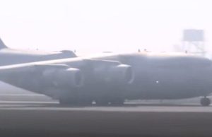 ਆ ਗਿਆ ਜਹਾਜ਼… America ਤੋਂ ਡਿਪੋਰਟ ਕੀਤੇ ਭਾਰਤੀ ਨੂੰ ਲੈ ਕੇ ਅੰਮ੍ਰਿਤਸਰ ਹਵਾਈ ਅੱਡੇ ਤੇ ਪਹੁੰਚਿਆ ਜਹਾਜ਼