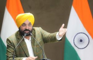 ਤਹਿਸੀਲਦਾਰਾਂ ਨੂੰ ਸਮੂਹਿਕ ਛੁੱਟੀ ਮੁਬਾਰਕ… ਹੜਤਾਲ ਕਰਨ ‘ਤੇ ਅਫ਼ਸਰਾਂ ਨੂੰ CM ਮਾਨ ਨੇ ਦਿੱਤੀ ਸਖ਼ਤ ਚਿਤਾਵਨੀ