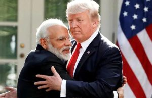 Trump ਦੇ ਟੈਰਿਫ ਕਾਰਨ ਹੋਰ ਅਮੀਰ ਹੋ ਸਕਦਾ ਹੈ ਭਾਰਤ, ਇਨ੍ਹਾਂ ਦਿੱਗਜਾਂ ਨੇ ਕੀਤੀ ਵੱਡੀ ਭਵਿੱਖਬਾਣੀ