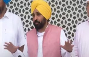 ਸ੍ਰੀ ਦਰਬਾਰ ਸਾਹਿਬ ਪਹੁੰਚੇ ਮੁੱਖ ਮੰਤਰੀ ਭਗਵੰਤ ਮਾਨ, ਸੁਰੱਖਿਆ ਪ੍ਰਬੰਧਾਂ ਦਾ ਲਿਆ ਜਾਇਜ਼ਾ