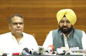 2 ਗਾਰੰਟੀਆਂ ਦਾ Notification ਜਾਰੀ, ਮੰਤਰੀ ਸੰਜੀਵ ਅਰੋੜ ਤੇ MLA ਮੁੰਡੀਆਂ ਨੇ ਦਿੱਤੀ ਜਾਣਕਾਰੀ