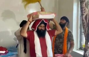 ਆਸਥਾ ਤੇ ਮਨੁੱਖਤਾ ਦਾ ਸੰਗਮ, ਹੜ੍ਹਾਂ ਵਿਚਾਲੇ AAP MLA ਨੇ ਸੁਰੱਖਿਅਤ ਸਥਾਨ ‘ਤੇ ਪਹੁੰਚਾਇਆ ਗੁਰੂ ਗ੍ਰੰਥ ਸਾਹਿਬ