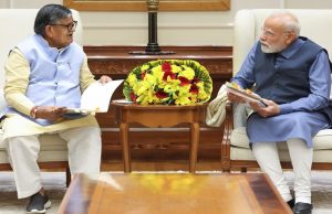 ਗਵਰਨਰ ਕਟਾਰੀਆ ਨੇ ਪੀਐਮ ਮੋਦੀ ਨਾਲ ਕੀਤੀ ਮੁਲਾਕਾਤ, ਹੜ੍ਹ ਤੇ ‘ਗਿਫਟ ਸਿਟੀ’ ਮਾਡਲ ‘ਤੇ ਹੋਈ ਚਰਚਾ