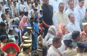 ਪੰਜ ਤੱਤਾਂ ‘ਚ ਵਿਲੀਨ ਹੋਏ IPS Puran Kumar, ਦੋਵੇਂ ਧੀਆਂ ਨੇ ਦਿੱਤੀ ਚਿਤਾ ਨੂੰ ਅਗਨੀ; ਮੌਤ ਤੋਂ ਨੌਂ ਦਿਨ ਬਾਅਦ ਹੋਇਆ ਪੋਸਟਮਾਰਟਮ