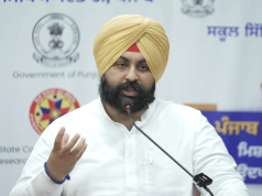 Absent ਰਹਿਣ ‘ਤੇ ਬੱਚਿਆਂ ਦੇ ਮਾਪਿਆਂ ਨੂੰ ਜਾਵੇਗਾ ਮੈਸੇਜ, ਪੰਜਾਬ ਦੇ ਸਕੂਲਾਂ ‘ਚ SMS ਅਲਰਟ ਸਿਸਟਮ ਲਾਂਚ