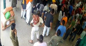 Jalandhar ਦੀ ਮਕਸੂਦਾਂ ਸਬਜ਼ੀ ਮੰਡੀ ‘ਚ ਚਲੀਆਂ ਗੋਲੀਆਂ, 2 ਜ਼ਖ਼ਮੀ; ਘਟਨਾ ਦੀ CCTV ਫੁਟੇਜ ਆਈ ਸਾਹਮਣੇ