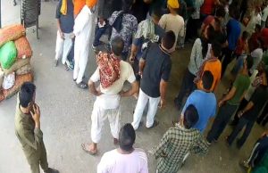 Jalandhar ਦੀ ਮਕਸੂਦਾਂ ਸਬਜ਼ੀ ਮੰਡੀ ‘ਚ ਚਲੀਆਂ ਗੋਲੀਆਂ, 2 ਜ਼ਖ਼ਮੀ; ਘਟਨਾ ਦੀ CCTV ਫੁਟੇਜ ਆਈ ਸਾਹਮਣੇ